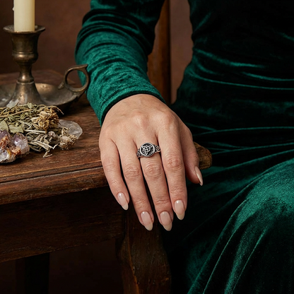 Vintage Trinity Celtic Knot Ring